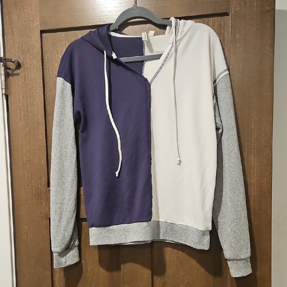 Two-Tone Color Block Hooded Lone Sleeve Size S - Purple, White, Gray